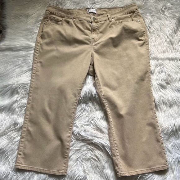 Lane Bryant Tan Pants Women’s Size 20 Mid Rise Straight Crop Signature Fit - Picture 1 of 5